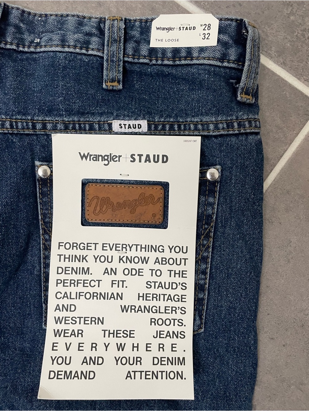 STAUD x Wrangler Loose Wide Leg Jean size 28X32 - Picture 8 of 10